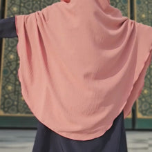 Video laden en afspelen in Gallery-weergave, kinder khimar hijab roze jazz
